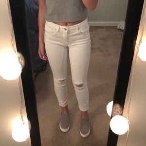 Bullhead White Ripped Jeans